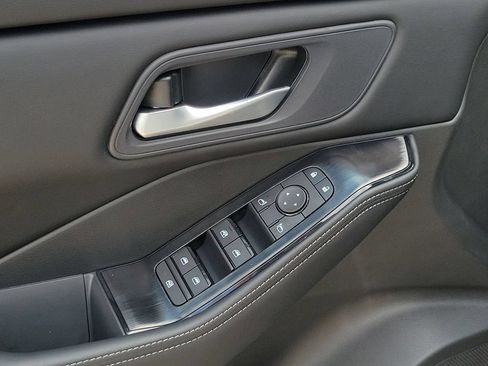 New 2026 Nissan Rogue SV FWD image 22