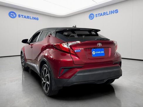 Used 2018 Toyota C-HR XLE image 6