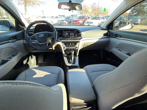 Used 2018 Hyundai Elantra SEL FWD image 10