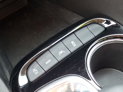 Used 2024 Buick Encore GX Sport Touring AWD/4WD image 17