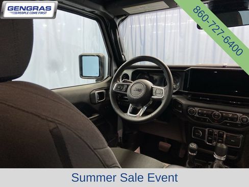 Used 2024 Jeep Wrangler Unlimited Sahara AWD/4WD image 42