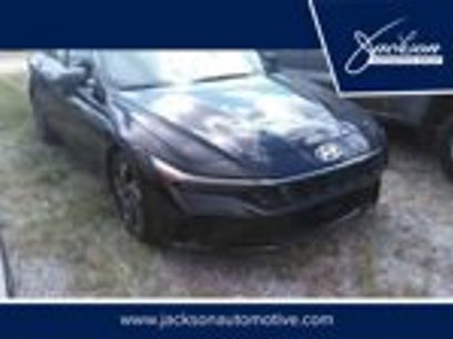 Used 2025 Hyundai Elantra SEL