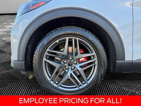 New 2026 Ford Explorer ST AWD/4WD image 9