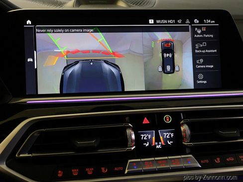 Used 2021 BMW X7 M50i w/ Executive Package image 23