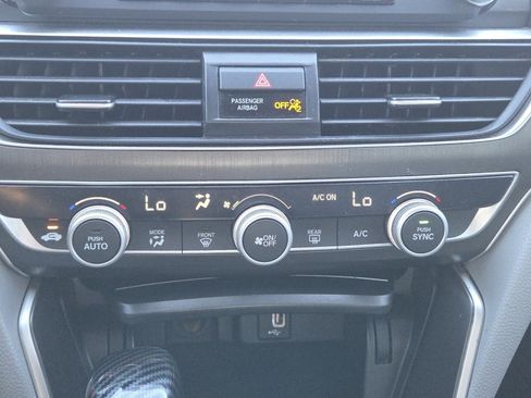 Used 2020 Honda Accord LX image 29