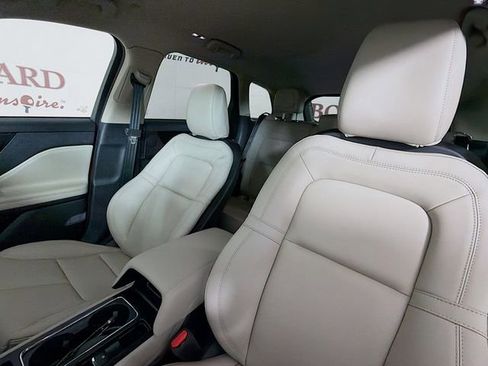 New 2026 Lincoln Corsair Premiere image 23