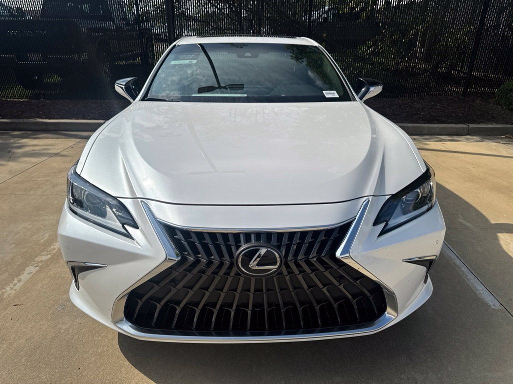 Used 2024 Lexus ES 350 w/ Premium Package FWD image 3
