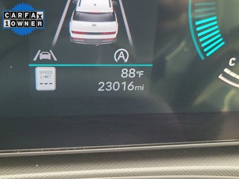 Used 2025 Hyundai Santa Fe SEL FWD image 26