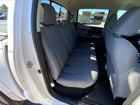 Used 2017 Toyota Tacoma SR5 image 20