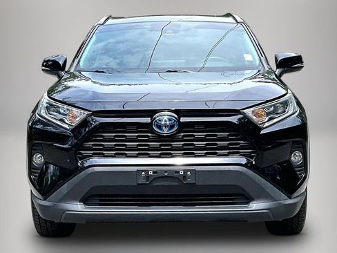 Used 2021 Toyota RAV4 XLE Premium AWD/4WD image 3