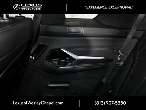 Used 2022 BMW X7 M50i w/ Luxury Seating Package image 28