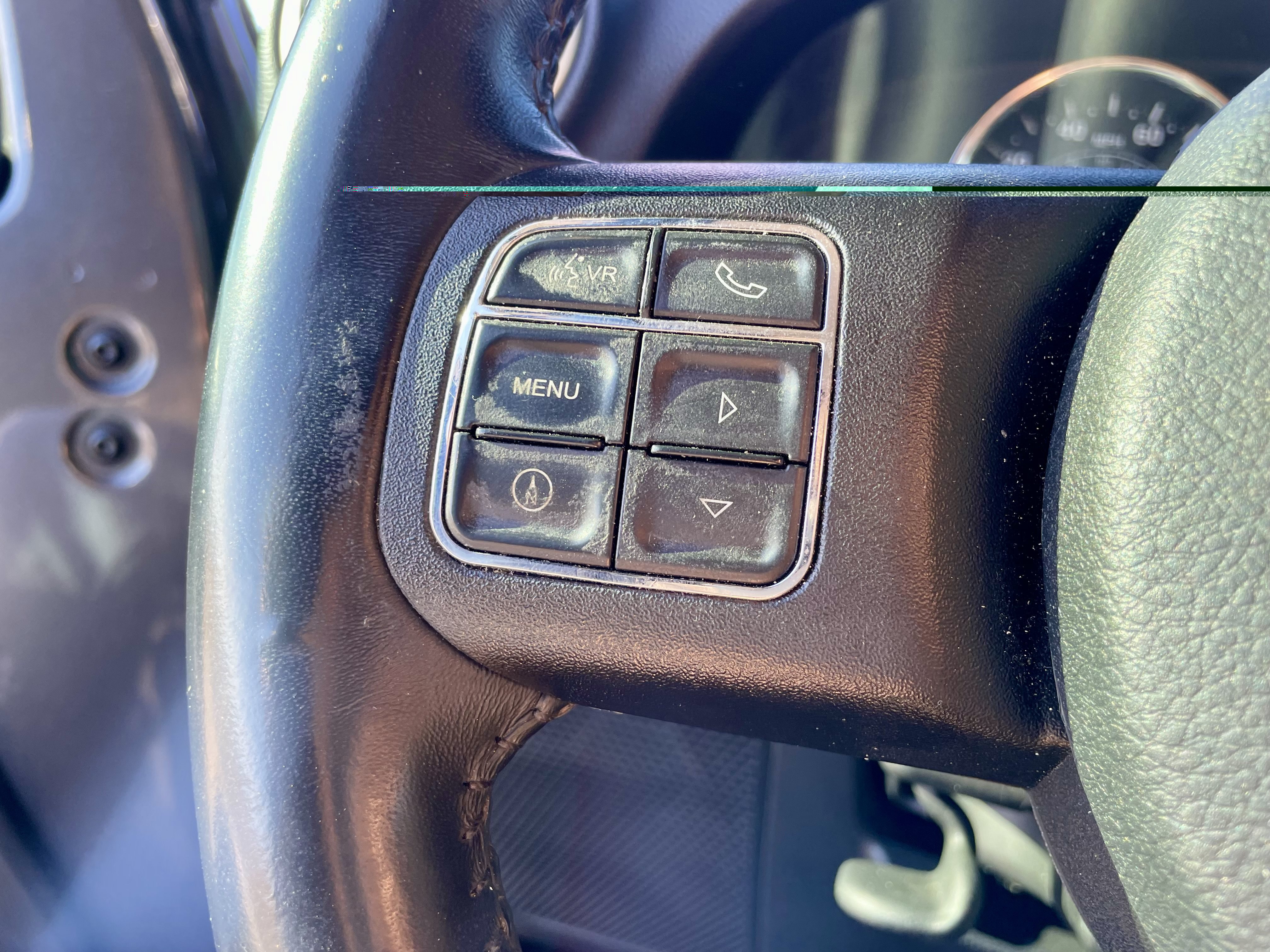 Used 2018 Jeep Wrangler Unlimited Sahara w/ Connectivity Group AWD/4WD image 14