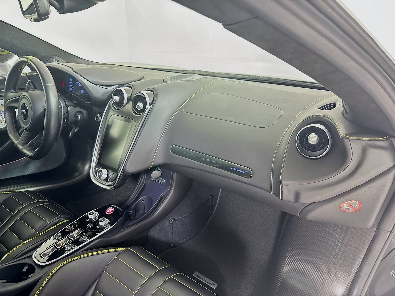 Used 2025 McLaren GTS RWD image 25