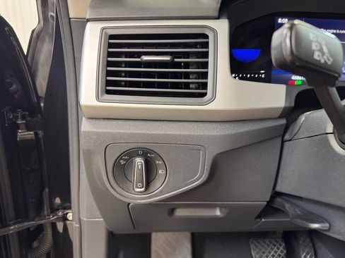 Used 2023 Volkswagen Atlas SE FWD image 37