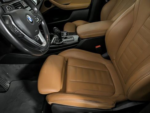 Used 2019 BMW X3 xDrive30i w/ Premium Package image 18