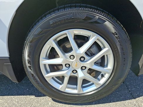 Used 2022 Chevrolet Equinox LT AWD/4WD image 9