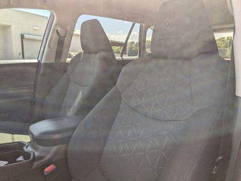 Certified 2021 Toyota RAV4 XLE FWD image 14
