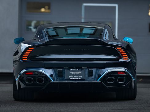Used 2025 Aston Martin Vanquish RWD image 41