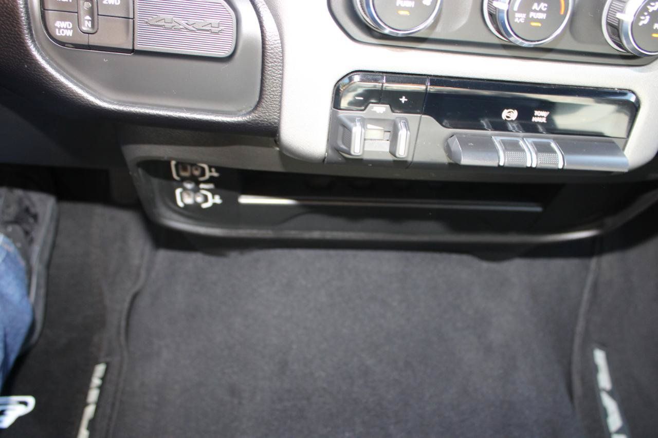 Used 2024 RAM 2500 Big Horn AWD/4WD image 29
