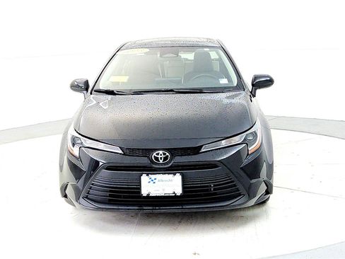Used 2023 Toyota Corolla LE w/ LE Premium Package image 8