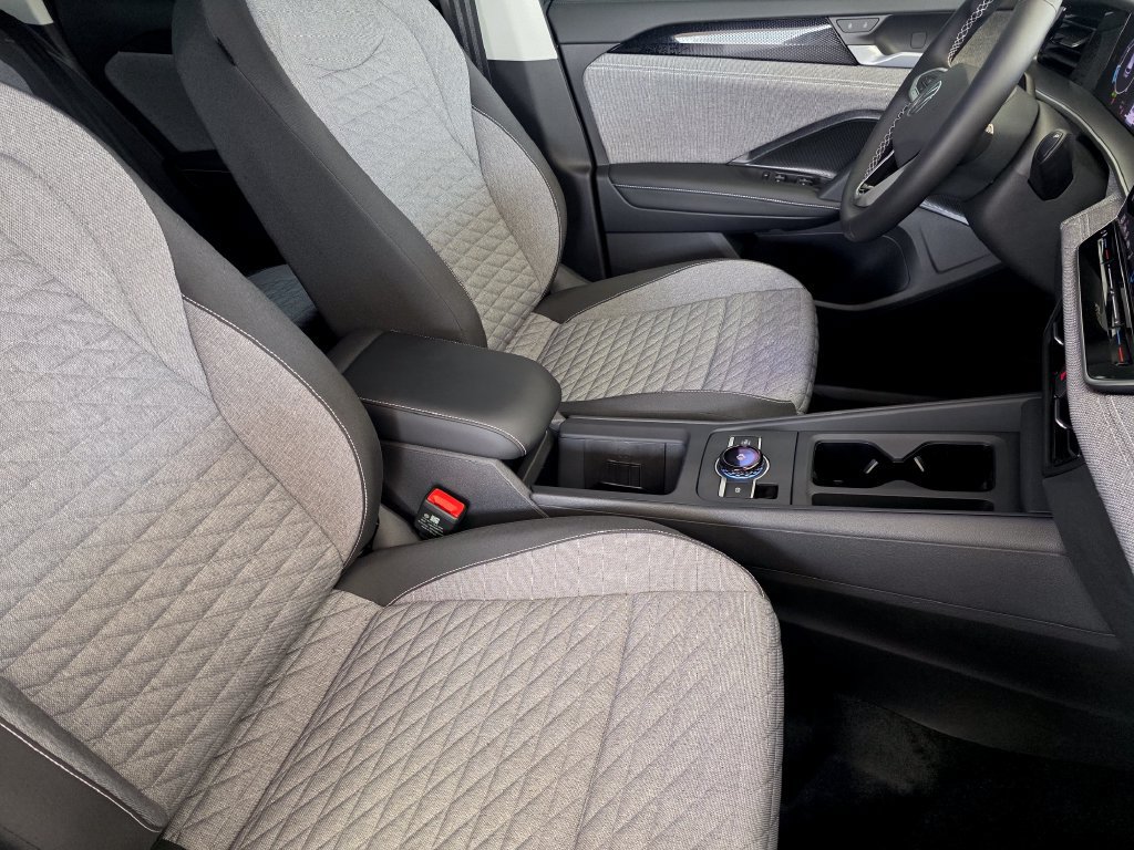 New 2026 Volkswagen Tiguan S FWD image 12