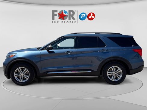 Used 2020 Ford Explorer XLT w/ Equipment Group 202A RWD image 2