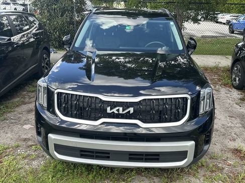 Certified 2024 Kia Telluride EX FWD image 2