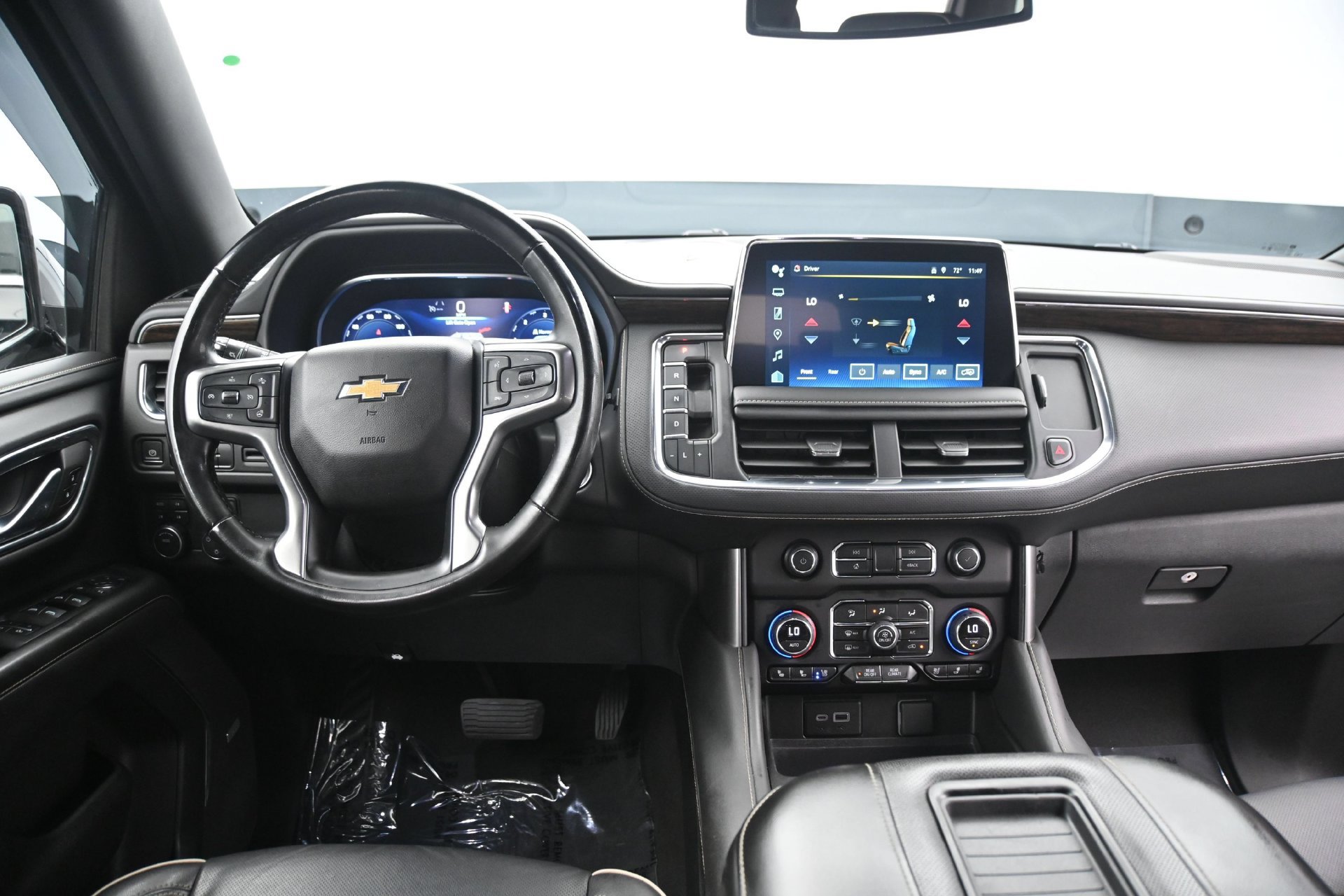 Used 2023 Chevrolet Suburban Premier AWD/4WD image 20