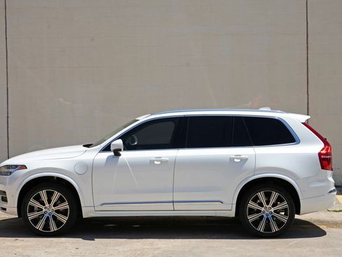 Used 2025 Volvo XC90 T8 Ultra w/ Protection Package Premier AWD/4WD image 54