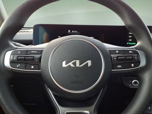 Used 2025 Kia K5 LXS FWD image 26