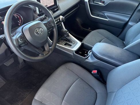 Used 2024 Toyota RAV4 XLE FWD image 5
