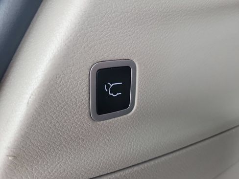 Used 2022 Chrysler Pacifica Touring-L FWD image 7