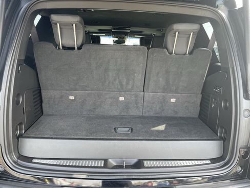 Used 2016 Cadillac Escalade Platinum AWD/4WD image 9