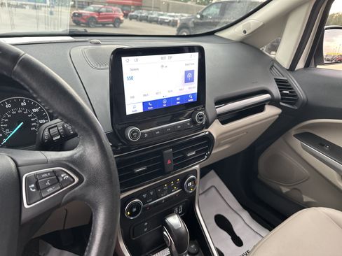 Used 2020 Ford EcoSport Titanium AWD/4WD image 4