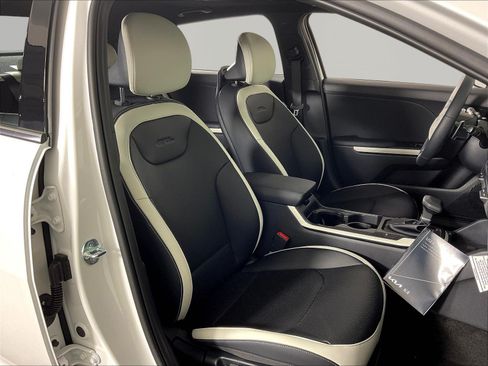 New 2026 Kia K4 GT-Line w/ GT-Line Sunroof Package FWD image 18