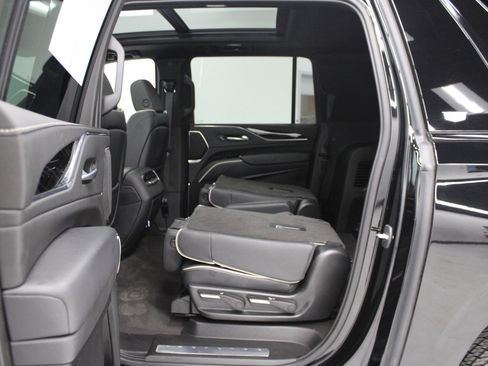 Used 2023 Cadillac Escalade ESV Sport image 51