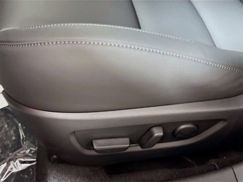 Used 2025 MAZDA CX-30 AWD 2.5 S w/ Preferred Package image 17