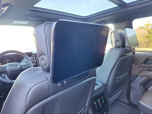 New 2026 GMC Yukon XL Denali Ultimate image 11