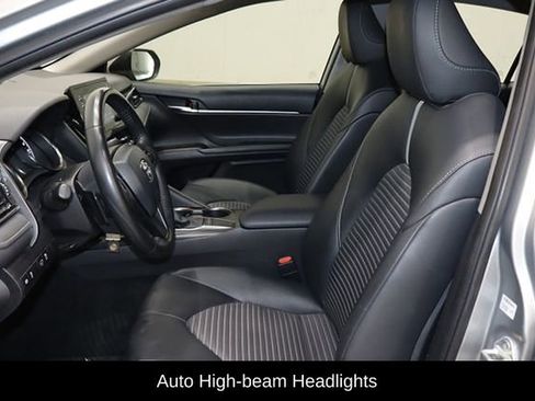 Used 2022 Toyota Camry SE image 8