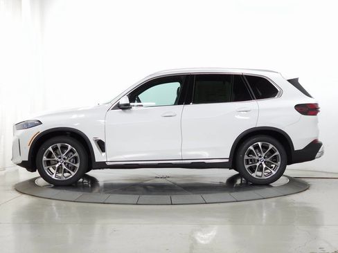 Used 2026 BMW X5 xDrive40i w/ Climate Comfort Package AWD/4WD image 4