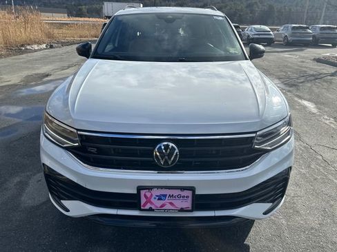Used 2023 Volkswagen Tiguan SE R-Line image 8