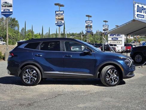 Used 2025 Kia Sportage EX w/ EX Premium Package AWD/4WD image 3