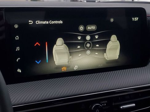 New 2025 Nissan Kicks SR image 22