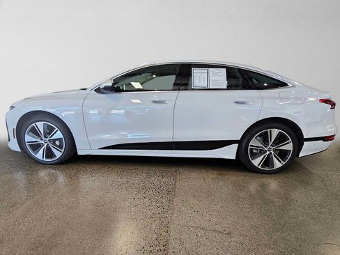 Used 2025 Audi A6 e-tron Premium Plus w/ Premium Plus AWD/4WD image 6