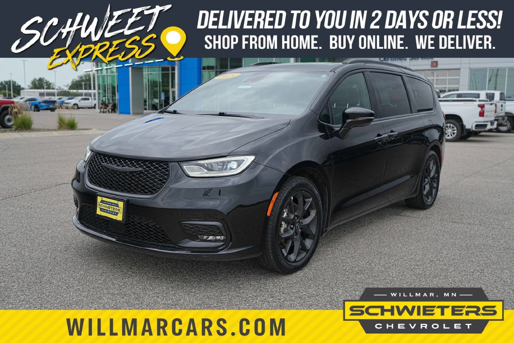 Used 2025 Chrysler Pacifica Limited FWD image 1