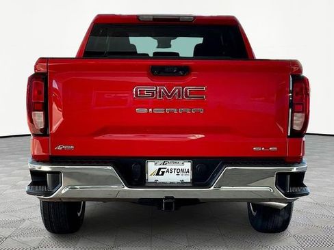 New 2026 GMC Sierra 1500 SLE image 5