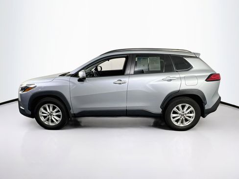 Used 2022 Toyota Corolla Cross LE AWD/4WD image 8