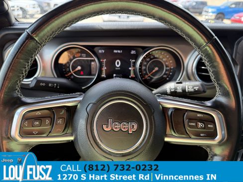 Used 2018 Jeep Wrangler Unlimited Sahara image 15