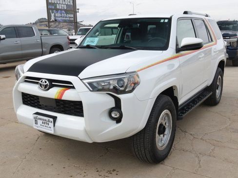 Used 2024 Toyota 4Runner SR5 AWD/4WD image 2
