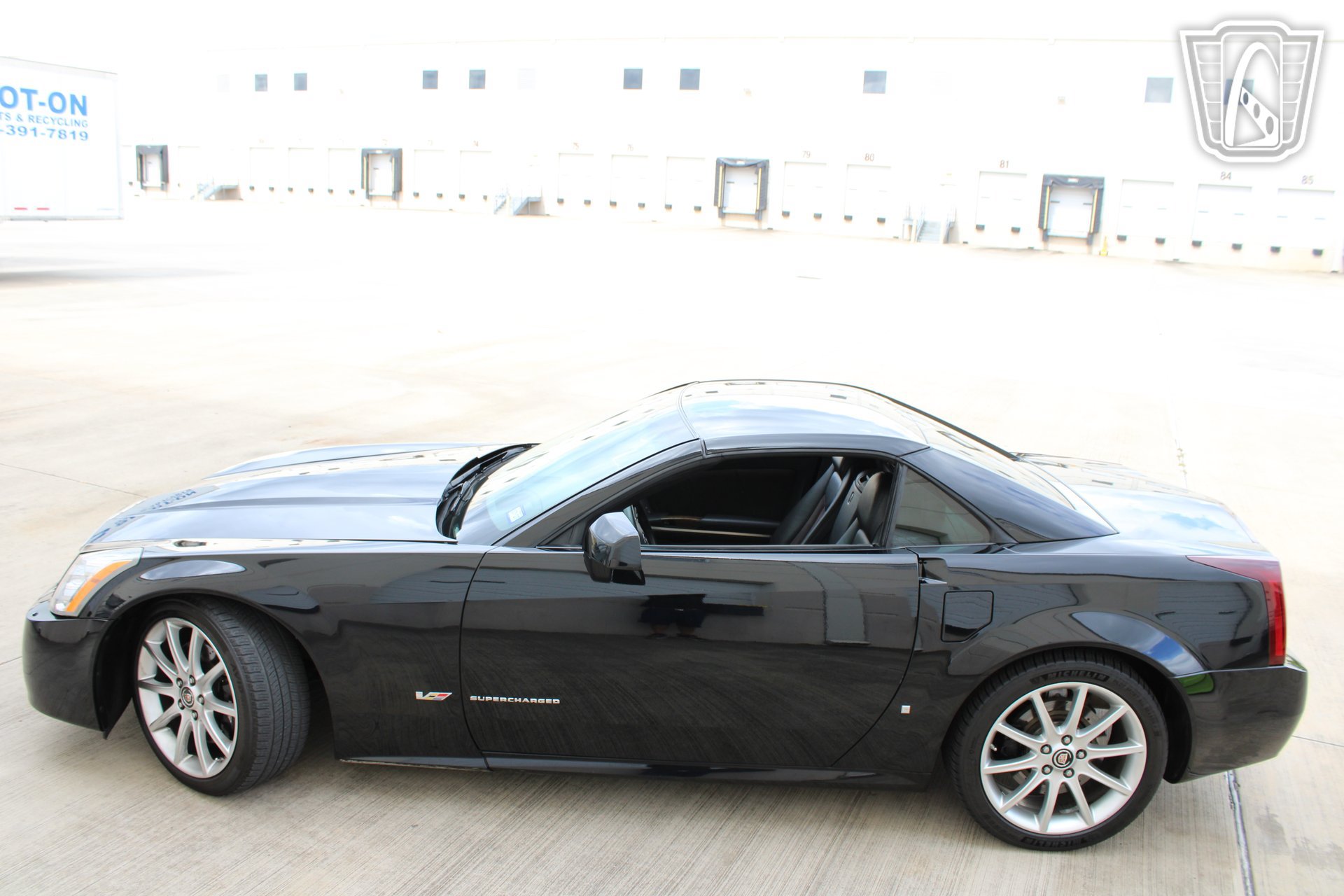 Used 2006 Cadillac XLR V RWD image 27